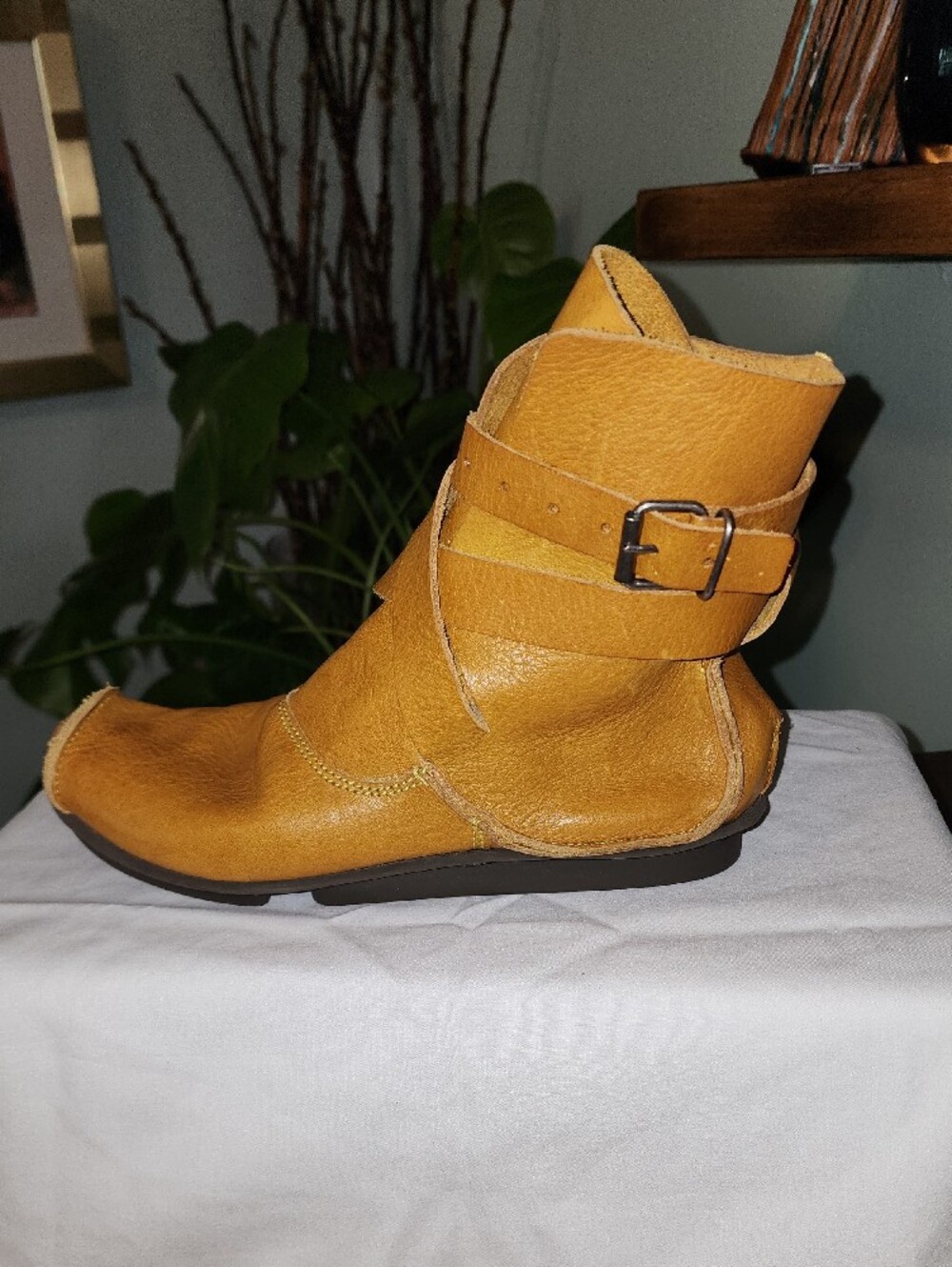 Trippen Size 38 Mustard Leather Wrap Buckle Boots - Picture 4 of 11